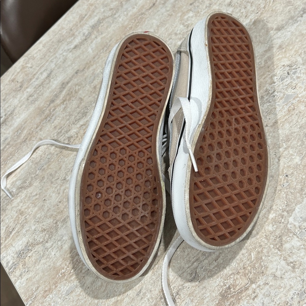 VANS - Picture 4 of 4